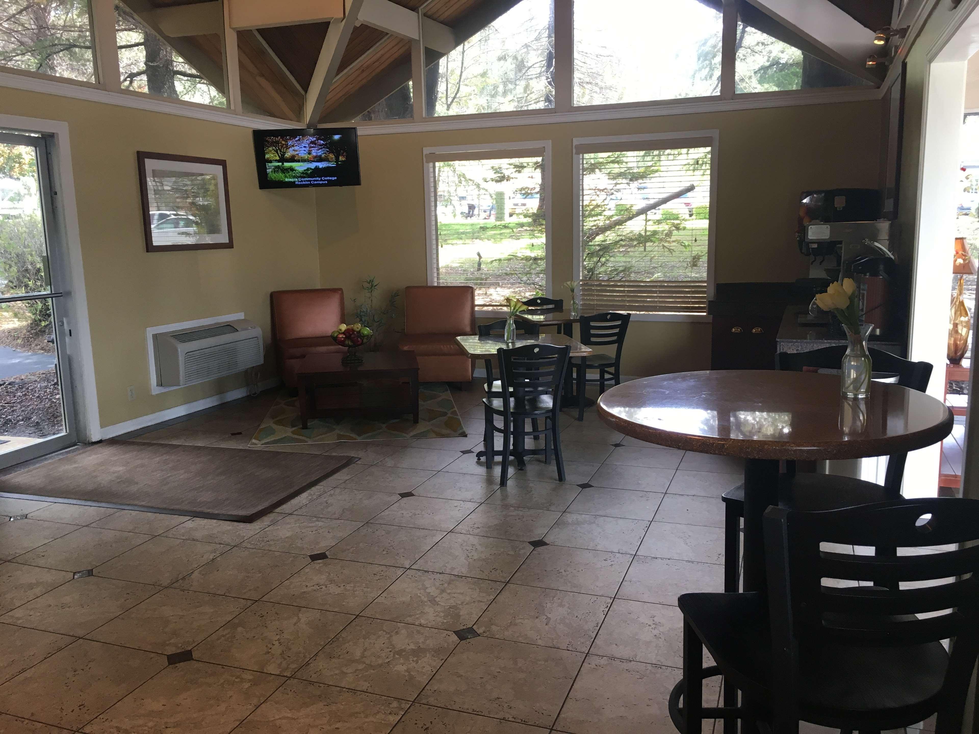 Western Gold Country Hotel 3*