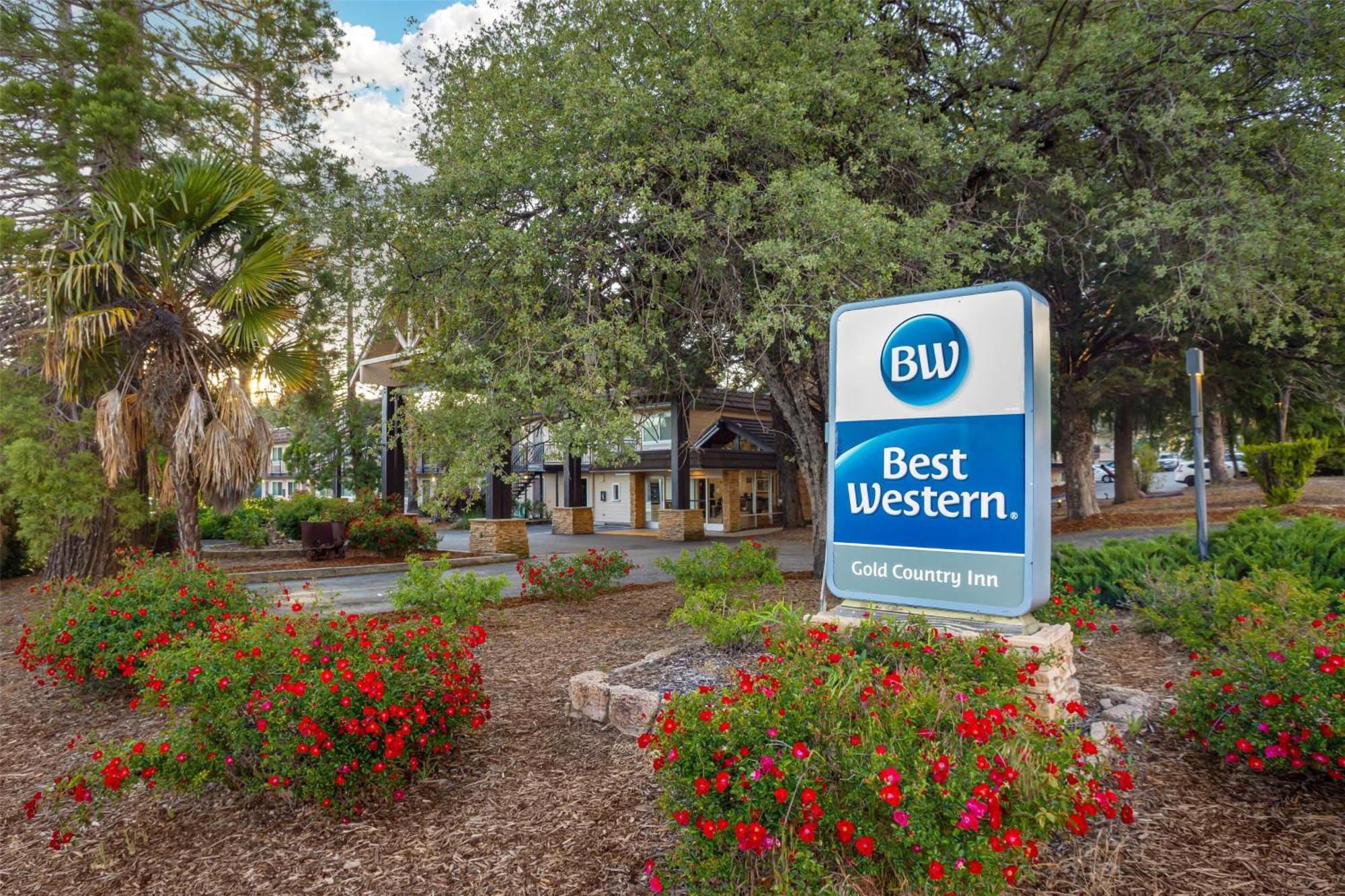 Western Gold Country Hotel