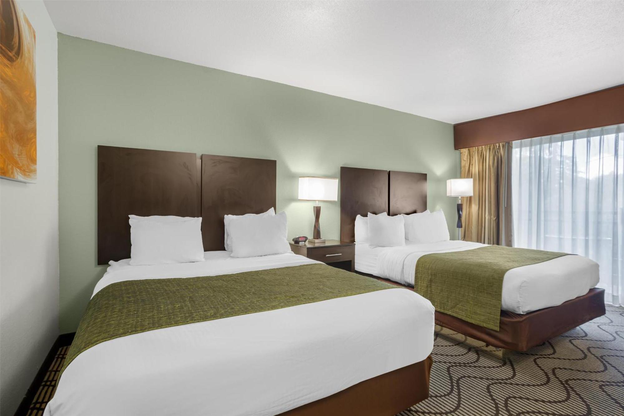 Western Gold Country Hotel 3*